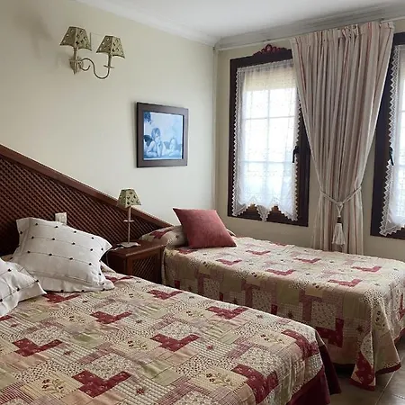 De Sena Inn Colindres